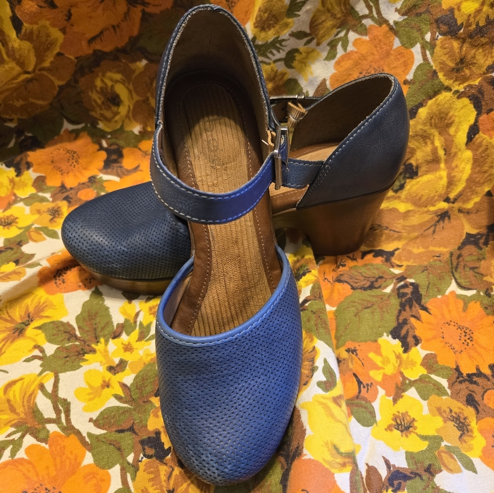 b.o.c Blue Clogs